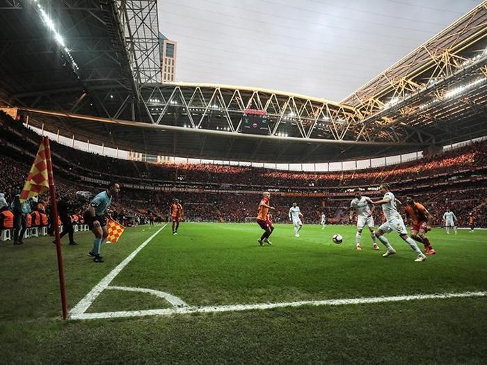 Fanatik yazarlarının Galatasaray - Kayserispor maçı yorumları