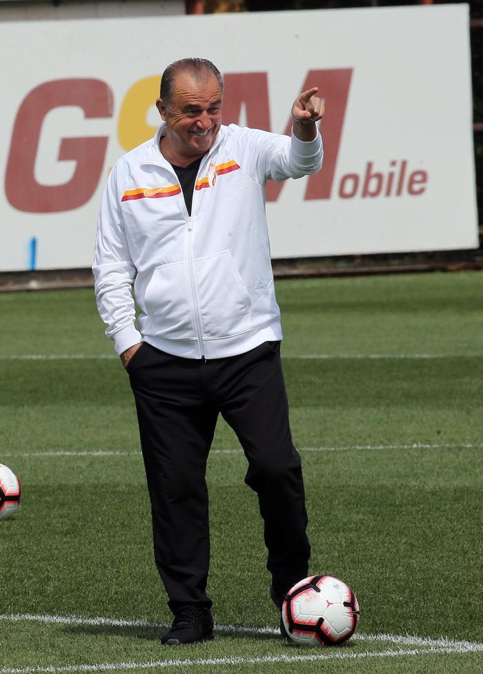 Galatasarayda Beşiktaş hazırlıkları sürüyor... Fatih Terim iki oyuncuyla özel konuştu