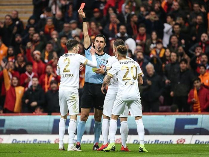 Fanatik yazarlarının Galatasaray - Kayserispor maçı yorumları