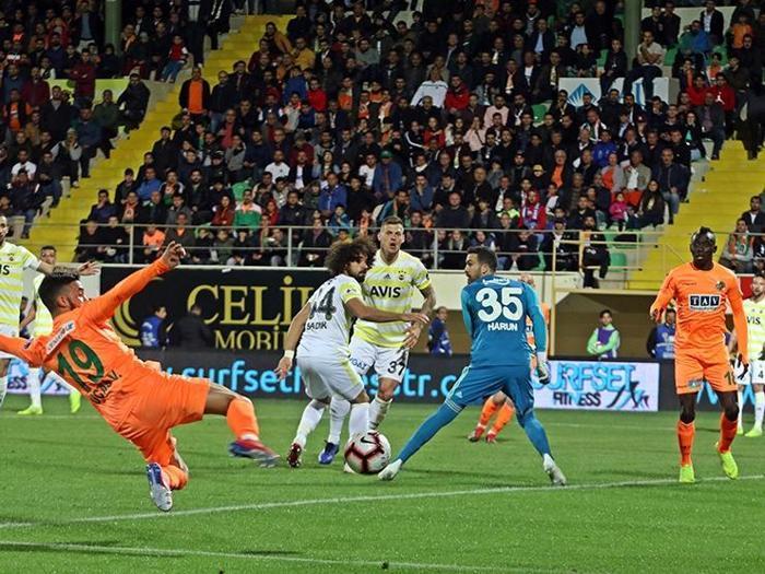 Fanatik yazarlarının Alanyaspor - Fenerbahçe maçı yorumları