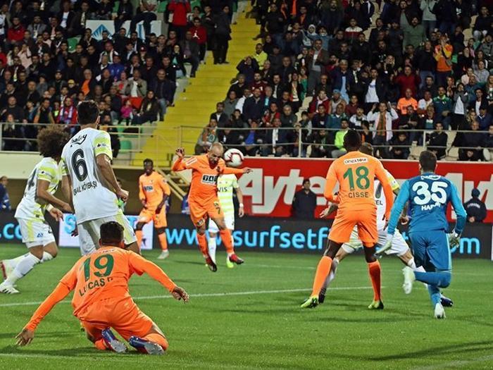 Fanatik yazarlarının Alanyaspor - Fenerbahçe maçı yorumları