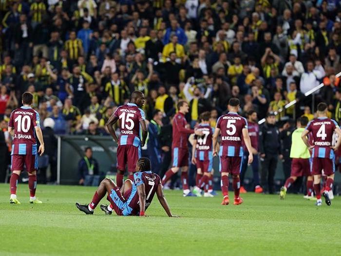 Fanatik yazarlarının Fenerbahçe - Trabzonspor maçı yorumları