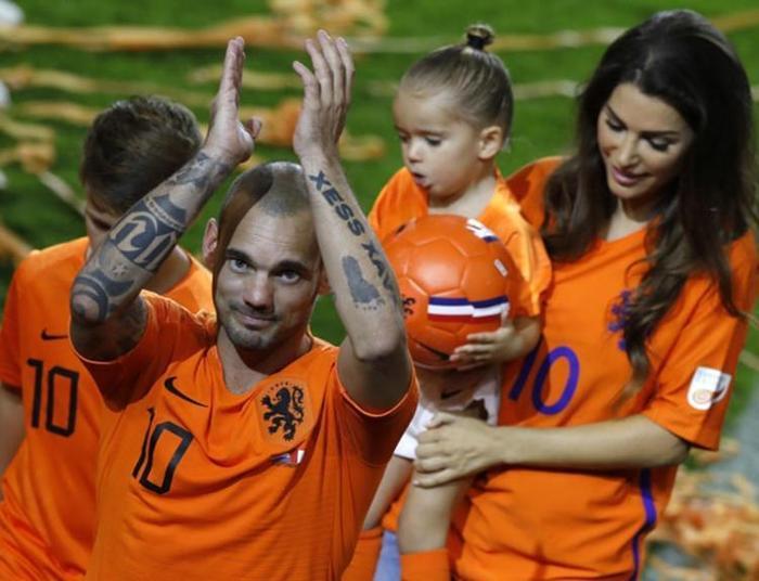 Yolanthe ve Sneijderden beklenmedik karar