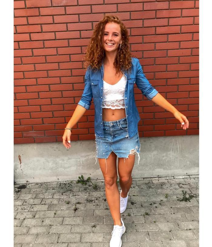 Güzel spiker Dalia Belickaite Fenerbahçe maçına damga vurdu