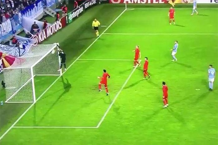 Loris Kariusa sert eleştiri: Yine golü attı