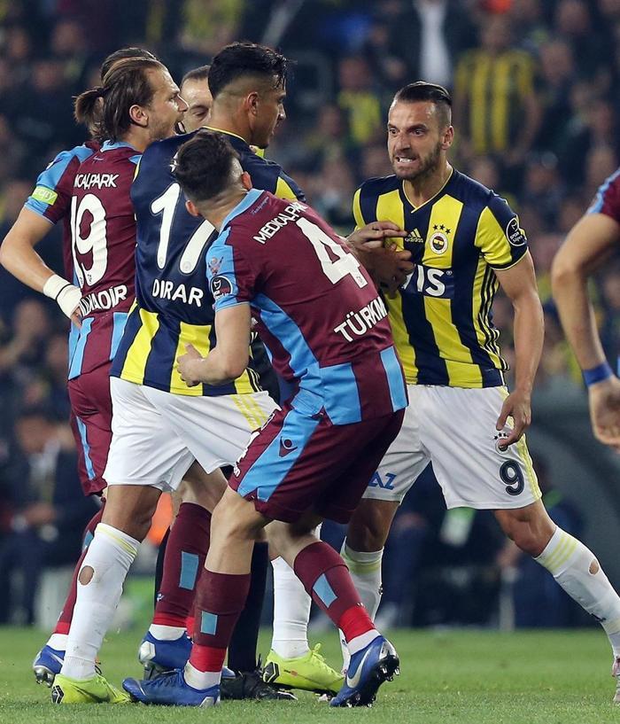 Fanatik yazarlarının Fenerbahçe - Trabzonspor maçı yorumları