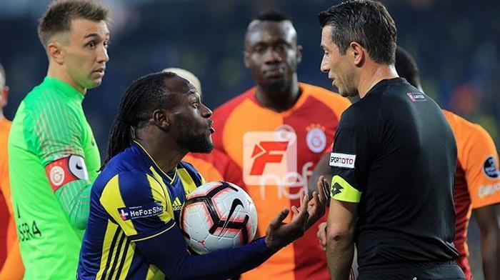 Fenerbahçe - Galatasaray derbisinin ardından Ali Koç sahaya indi