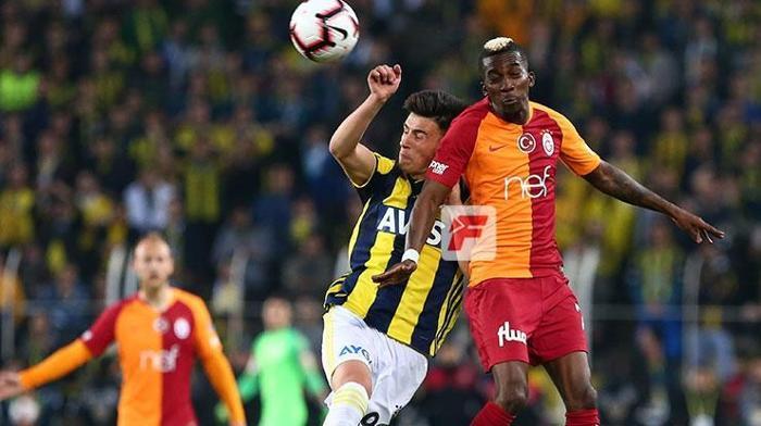 Fenerbahçe - Galatasaray derbisinin ardından Ali Koç sahaya indi