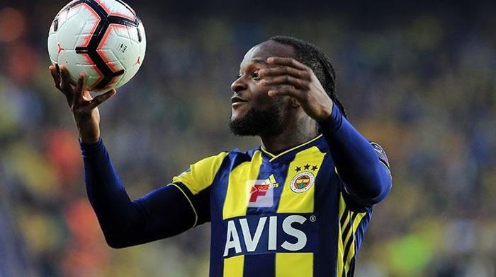 Fenerbahçe - Galatasaray derbisinin ardından Ali Koç sahaya indi
