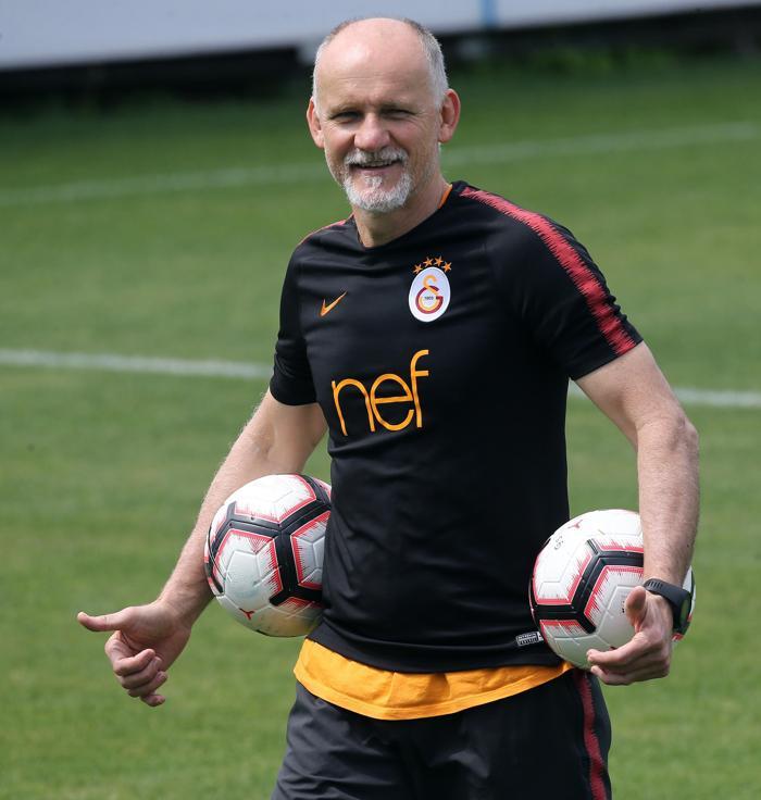 Galatasarayda Beşiktaş hazırlıkları sürüyor... Fatih Terim iki oyuncuyla özel konuştu