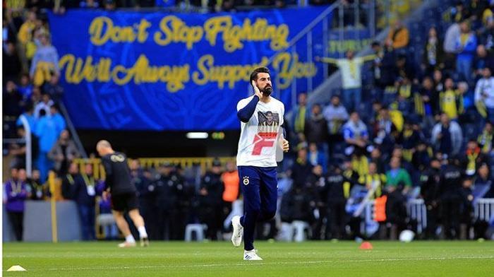 Fenerbahçe - Galatasaray derbisinin ardından Ali Koç sahaya indi