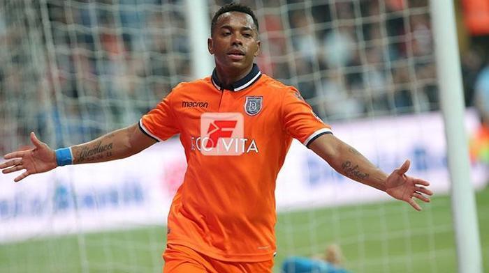 Beşiktaş - Başakşehir maçından ekrana yansımayanlar