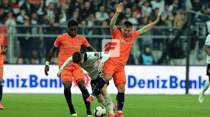Beşiktaş - Başakşehir maçından ekrana yansımayanlar