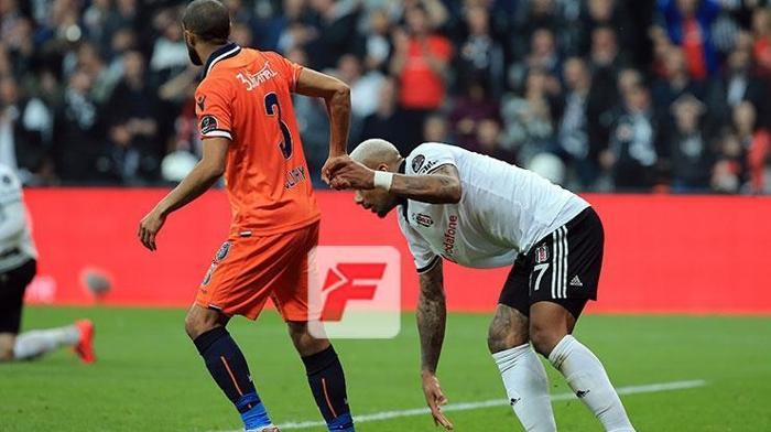 Beşiktaş - Başakşehir maçından ekrana yansımayanlar