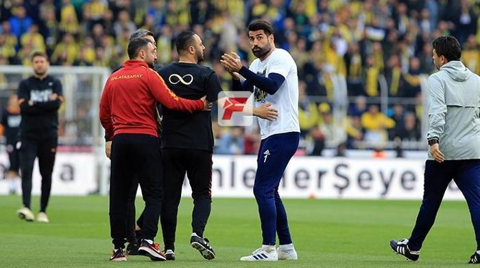 Fenerbahçe-Galatasaray derbisi öncesi gerilim Hasan Şaşla Volkan Demirel...