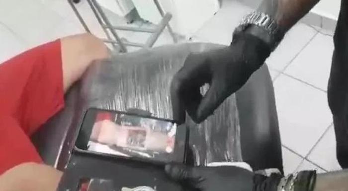 Yaptırdığı dövmeye bin pişman oldu