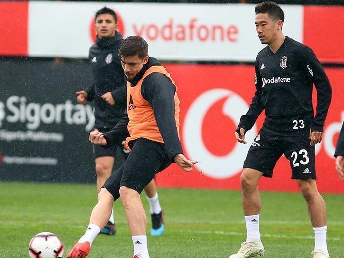 Beşiktaşlı futbolcu imajını değiştirdi İdmana damgasını vurdu