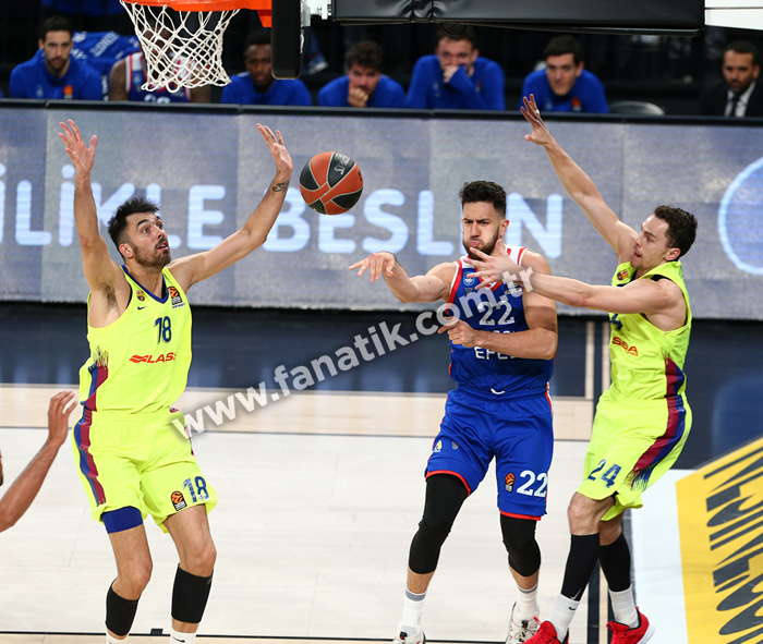Anadolu Efes, eski oyuncuları Cedi Osman ve Mehmet Okuru onurlandırdı