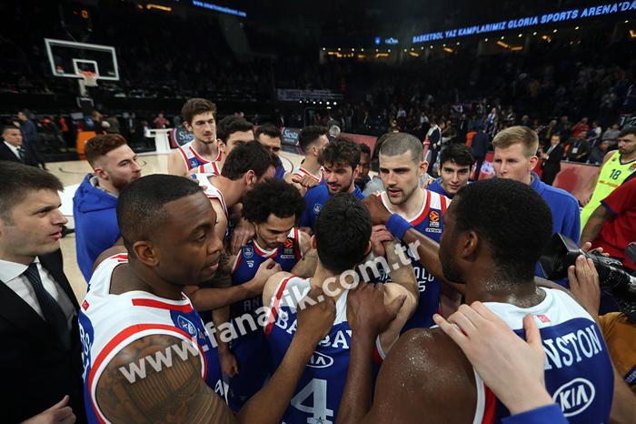 Anadolu Efes, eski oyuncuları Cedi Osman ve Mehmet Okuru onurlandırdı