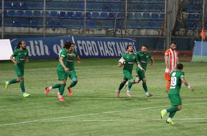 Adanaspor - Denizlispor maçında yumruklar konuştu