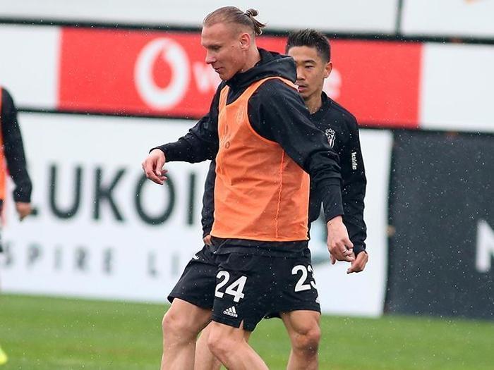 Beşiktaşlı futbolcu imajını değiştirdi İdmana damgasını vurdu