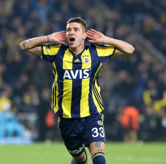 Fenerbahçeli Roman Neustadter hocasını bombaladı: Şaka zannettim
