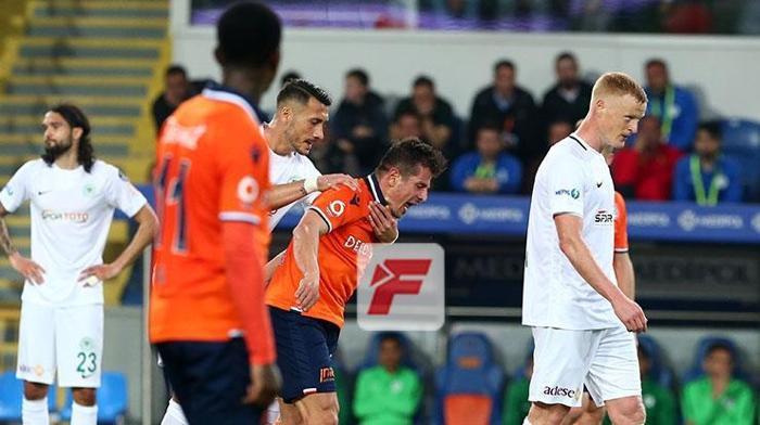 Emre Belözoğlu çılgına döndü