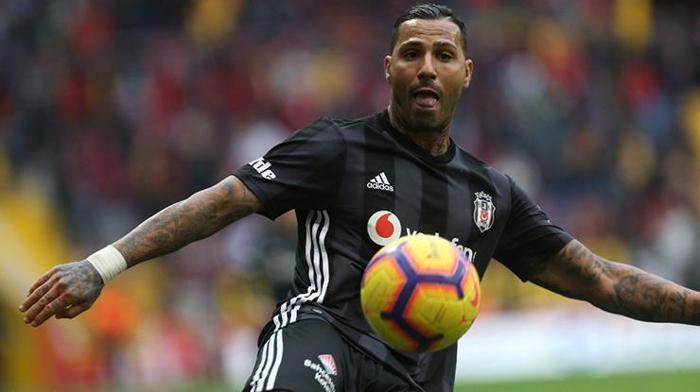 Beşiktaşta büyük temizlik Tam 10 ayrılık