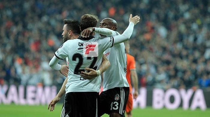 Beşiktaş - Başakşehir maçından ekrana yansımayanlar