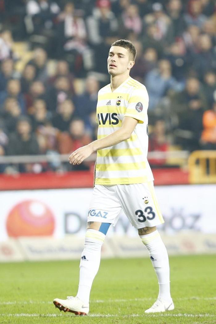 Fenerbahçeli Roman Neustadter hocasını bombaladı: Şaka zannettim
