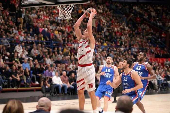 EuroLeaguede Play-Offlar için kıyasıya yarış