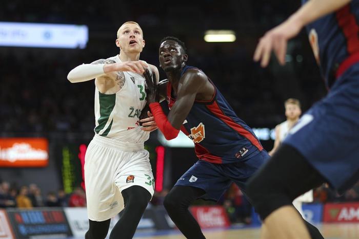 EuroLeaguede Play-Offlar için kıyasıya yarış