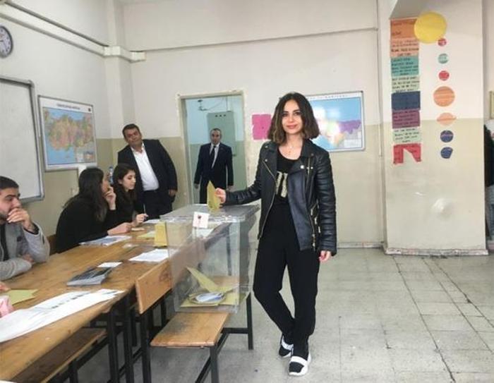 31 Mart seçimleri için ünlüler sandık başında