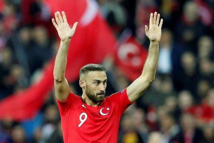 Beşiktaş harekete geçti Cenk Tosun bombası