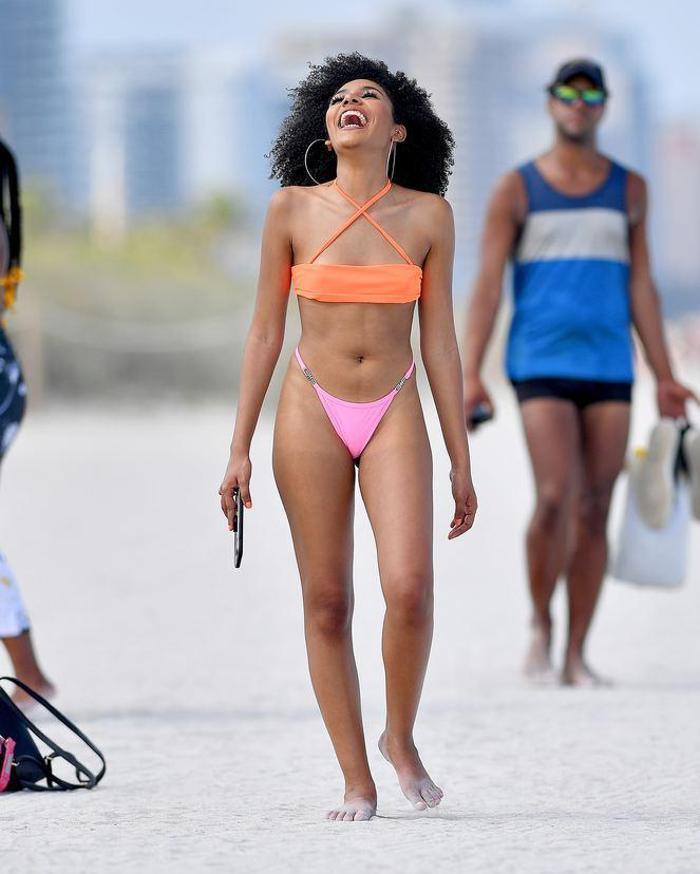 Miami sahilleri üniversitelilerle doldu