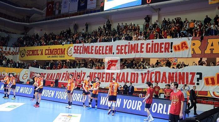 Galatasaray taraftarından Mustafa Cengize büyük destek: Cim Bom Bom halkındır, lisenin değil
