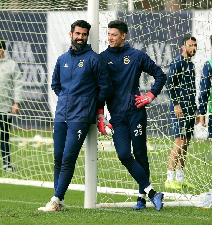 Fenerbahçeli Berke Özere İspanyol kancası