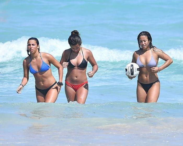 Miami sahilleri üniversitelilerle doldu