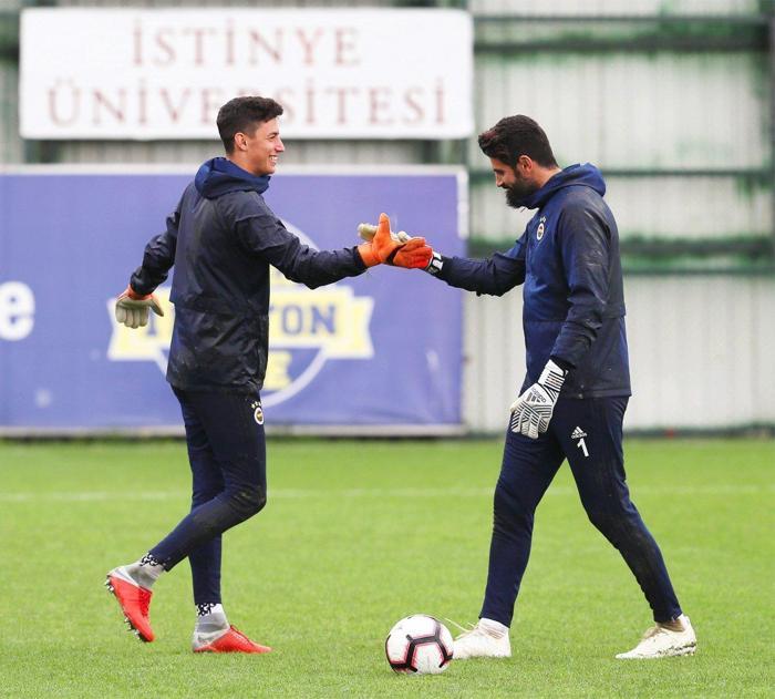 Fenerbahçeli Berke Özere İspanyol kancası