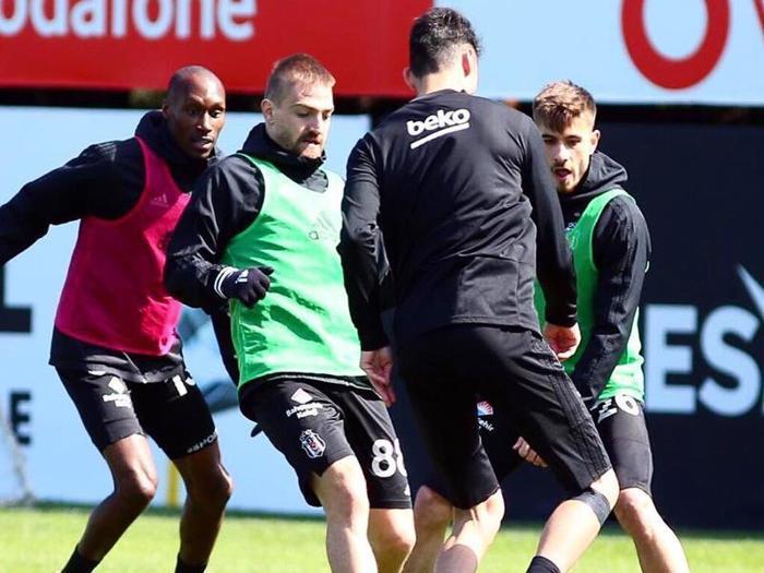 Beşiktaşta dikkat çeken ikili
