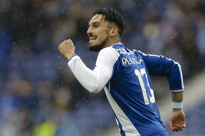 Galatasaraya Alex Tellesten dev müjde 40 milyon euro...