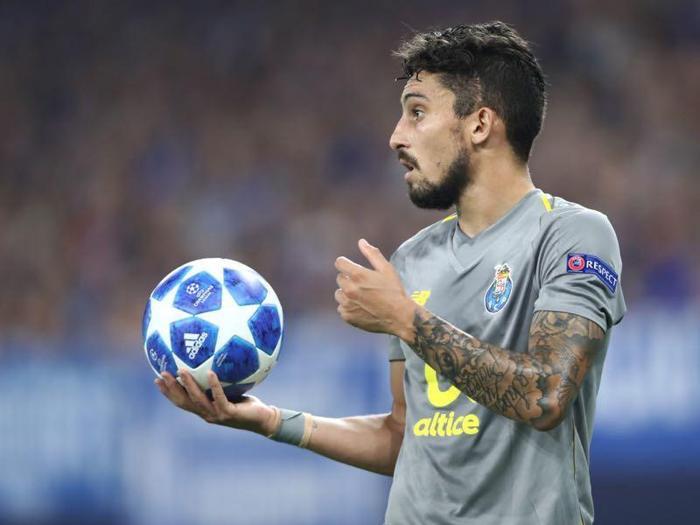 Galatasaraya Alex Tellesten dev müjde 40 milyon euro...