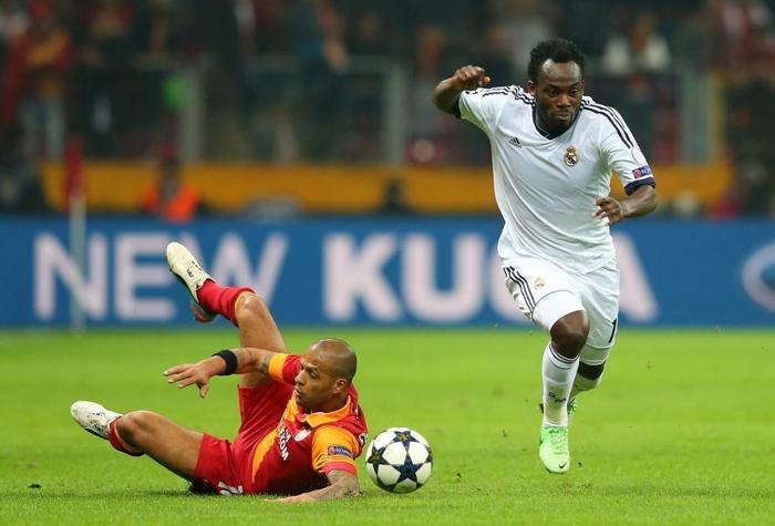 Yılın transfer sürprizi Michael Essien imzaladı...