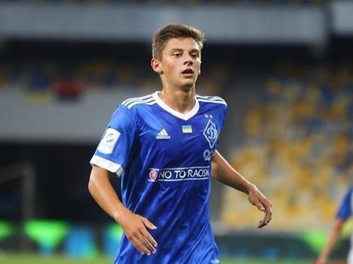 Vitaliy Mykolenko - Dinamo Kiev