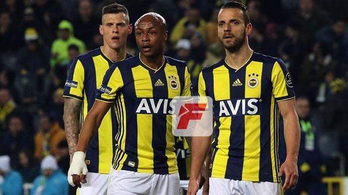 Fenerbahçe - Sivasspor maçında gerilim Bir anda ortalık karıştı