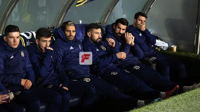 Fenerbahçe - Sivasspor maçında gerilim Bir anda ortalık karıştı