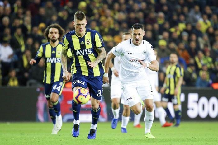 Fenerbahçede ilk ayrılık