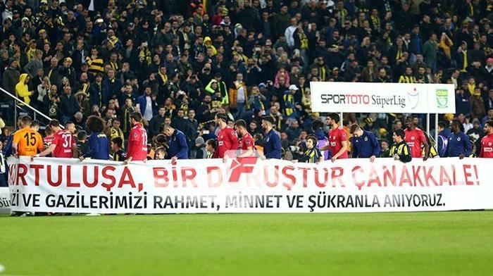 Fenerbahçe - Sivasspor maçında gerilim Bir anda ortalık karıştı