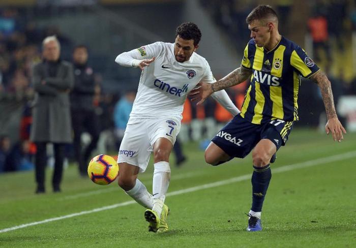 Fenerbahçede ilk ayrılık