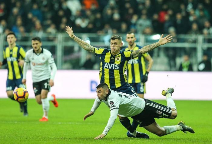 Fenerbahçede ilk ayrılık
